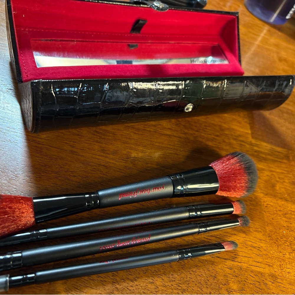 Makeup Brush Set - Red - Picture 3 of 7